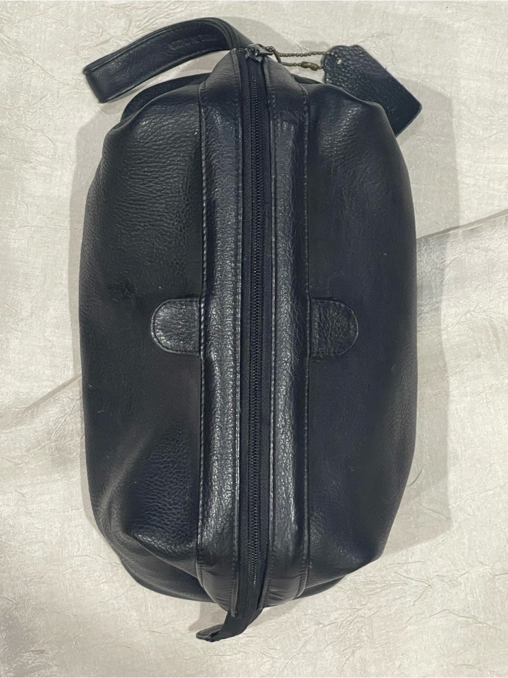 Black Leather Men’s Toiletry Dopp Kit